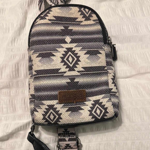 Wrangler Handbags - Wrangler Black and White Aztec Crossbody Bag